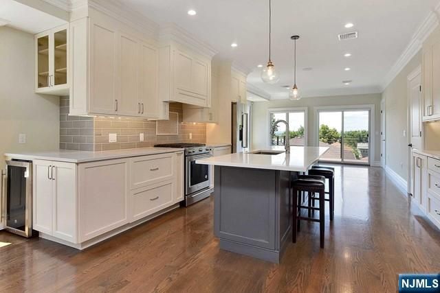 269 9th Street C, Palisades Park, NJ 07650