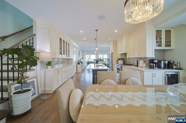 269 9th Street C, Palisades Park, NJ 07650