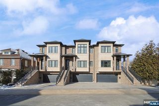 269 9th Street C, Palisades Park, NJ 07650