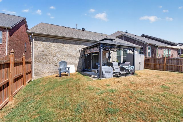 4802 Genoa Dr, Mount Juliet, TN 37122