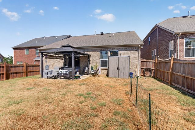 4802 Genoa Dr, Mount Juliet, TN 37122