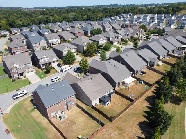 4802 Genoa Dr, Mount Juliet, TN 37122