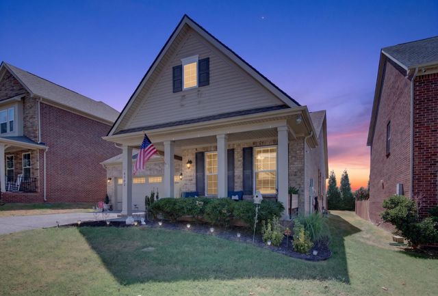 4802 Genoa Dr, Mount Juliet, TN 37122