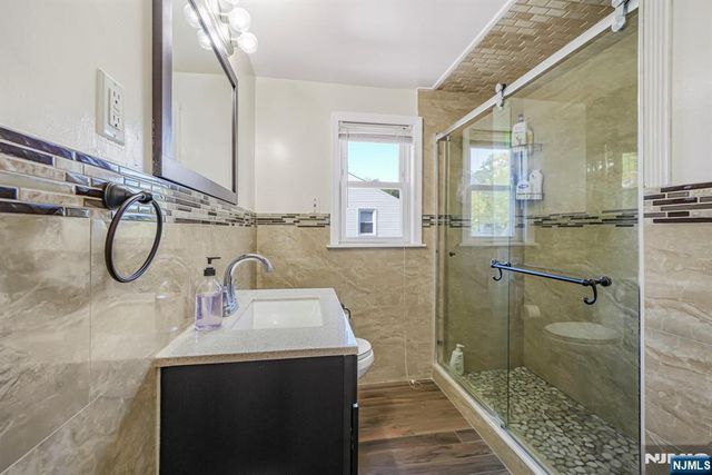405 Burnet Place, Paramus, NJ 07652
