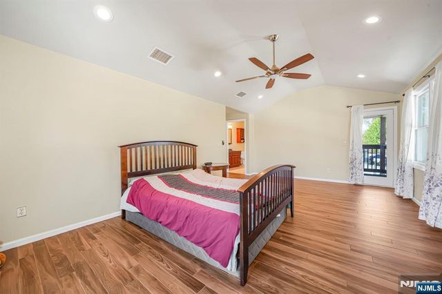 405 Burnet Place, Paramus, NJ 07652