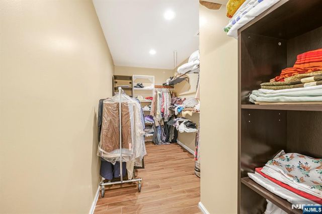 405 Burnet Place, Paramus, NJ 07652