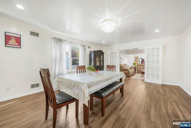 405 Burnet Place, Paramus, NJ 07652