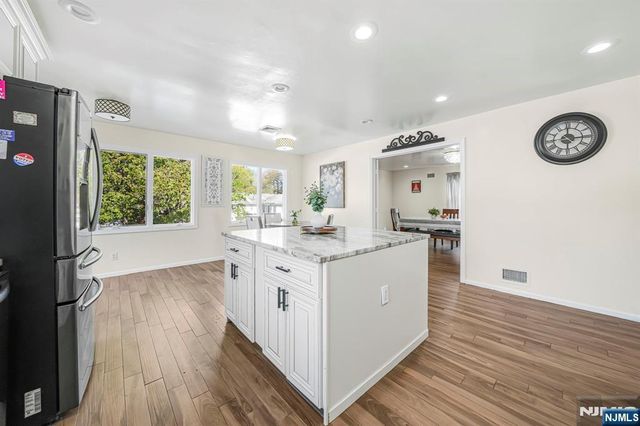 405 Burnet Place, Paramus, NJ 07652