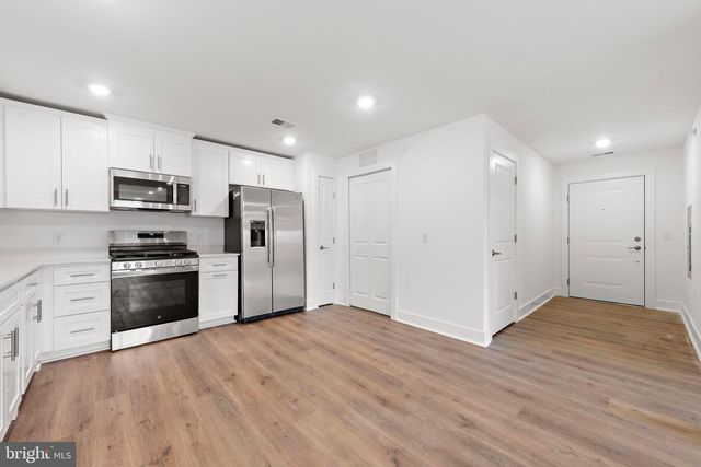 2306 PRINCE HALL, Pennington, NJ 08534