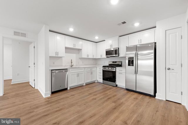 2306 PRINCE HALL, Pennington, NJ 08534