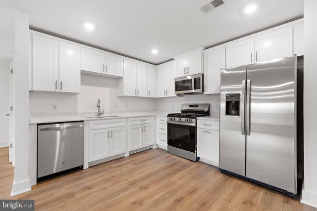 2306 PRINCE HALL, Pennington, NJ 08534