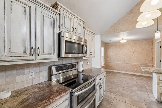 1066 Hilltop Mansion, Yukon, OK 73099