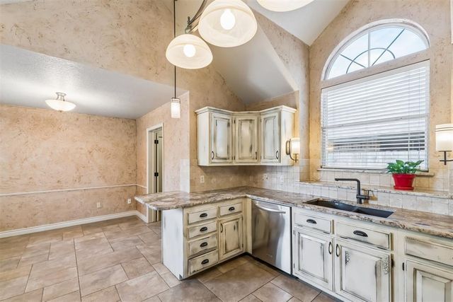 1066 Hilltop Mansion, Yukon, OK 73099