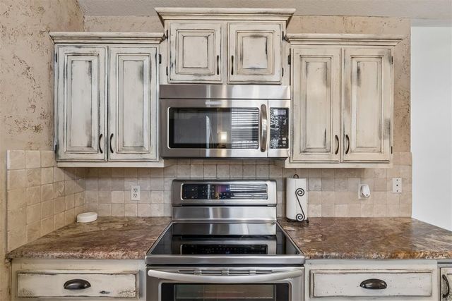 1066 Hilltop Mansion, Yukon, OK 73099