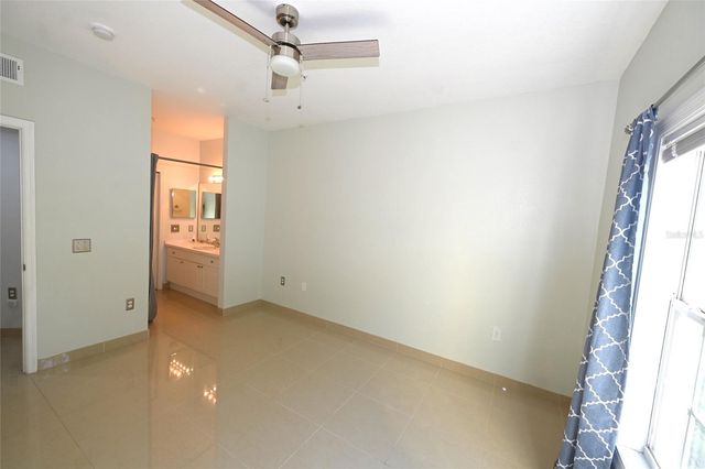 5110 NORTHRIDGE ROAD 202, Sarasota, FL 34238