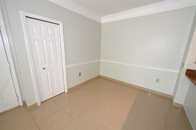 5110 NORTHRIDGE ROAD 202, Sarasota, FL 34238
