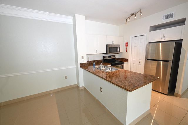 5110 NORTHRIDGE ROAD 202, Sarasota, FL 34238