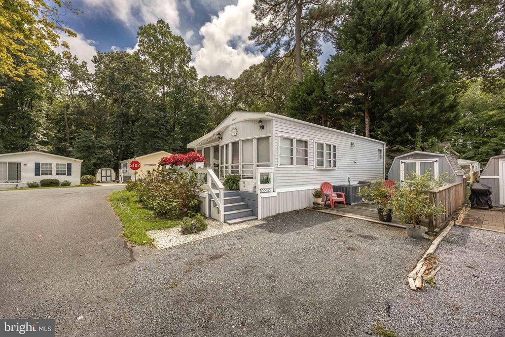 273 WOODHAVEN CT, Berlin, MD 21811