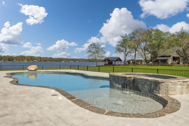 550 Camp Cypress Trail, Winnsboro, TX 75494