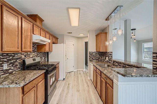 102 Evergreen CIR, Georgetown, TX 78626