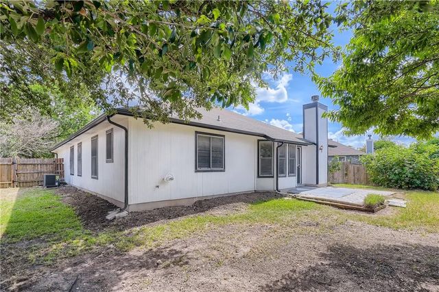 102 Evergreen CIR, Georgetown, TX 78626