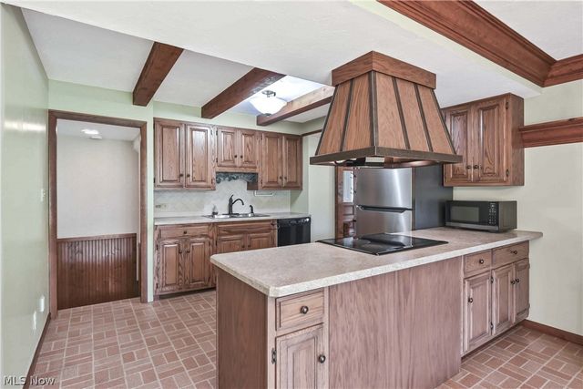 5884 Akins Road, North Royalton, OH 44133