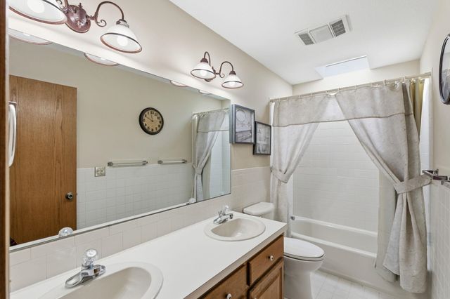 9905 W Westlawn Cir, Wichita, KS 67212