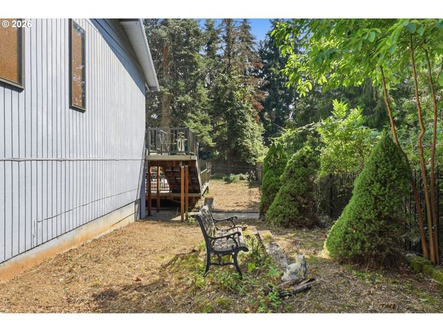 19720 S HINKLE Rd, Oregon City, OR 97045