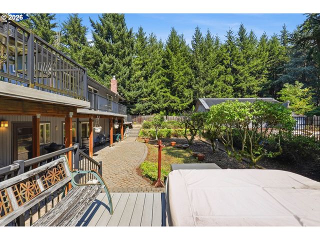 19720 S HINKLE Rd, Oregon City, OR 97045