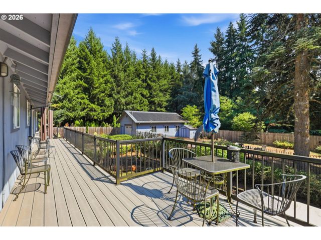 19720 S HINKLE Rd, Oregon City, OR 97045