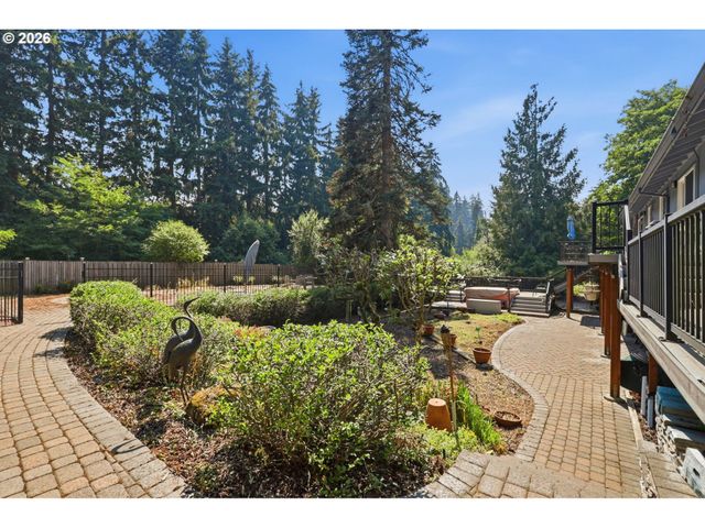 19720 S HINKLE Rd, Oregon City, OR 97045