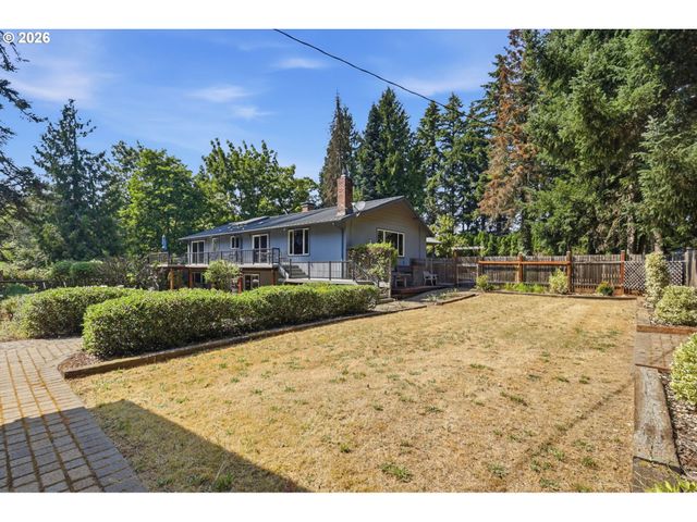 19720 S HINKLE Rd, Oregon City, OR 97045