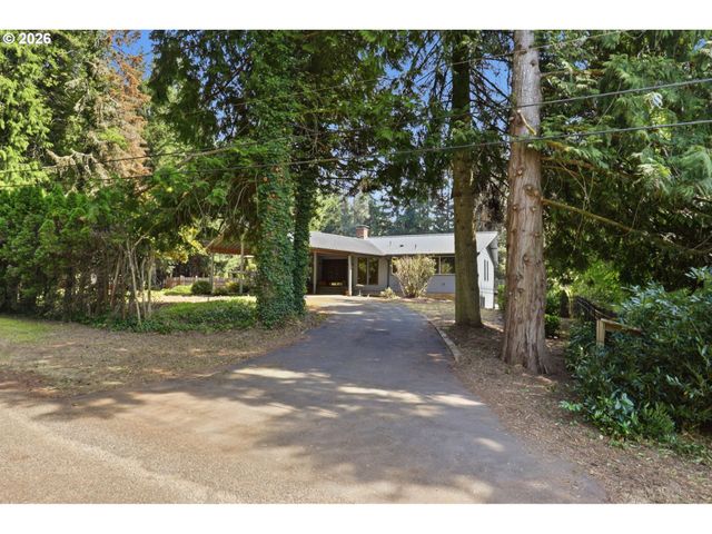 19720 S HINKLE Rd, Oregon City, OR 97045