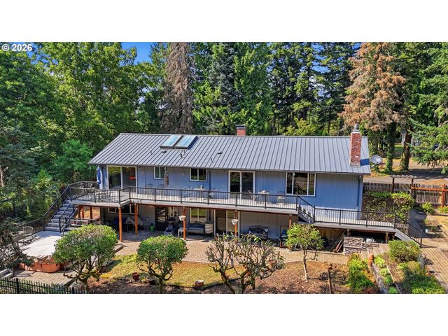 19720 S HINKLE Rd, Oregon City, OR 97045