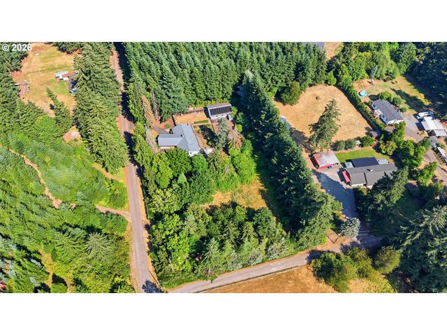 19720 S HINKLE Rd, Oregon City, OR 97045