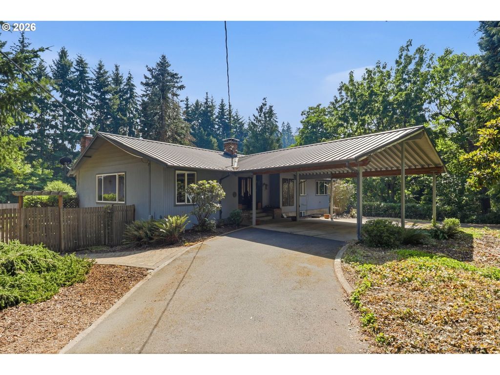 19720 S HINKLE Rd, Oregon City, OR 97045