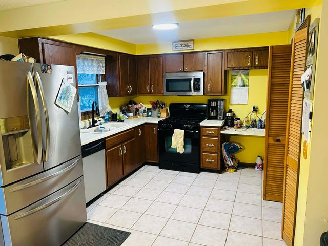 3019 Rolling Meadows Lane, New Haven, IN 46774