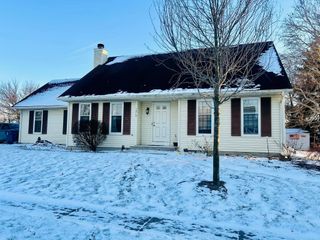 3019 Rolling Meadows Lane, New Haven, IN 46774