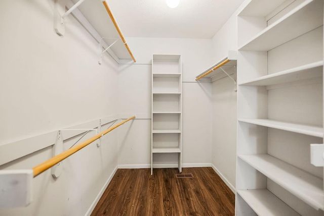 1220 SE 12th Terrace, Lee's Summit, MO 64081