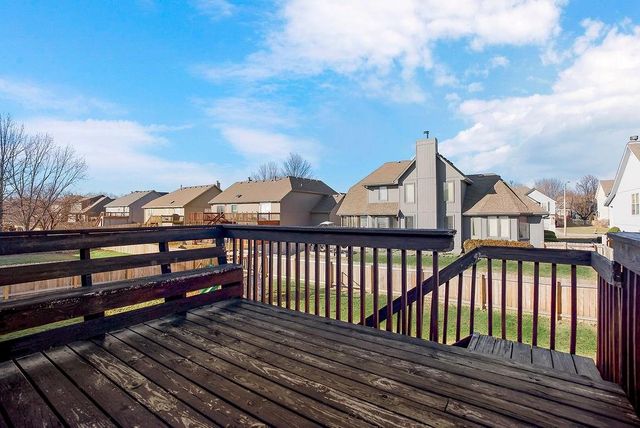 1220 SE 12th Terrace, Lee's Summit, MO 64081