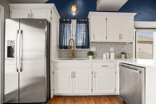 1220 SE 12th Terrace, Lee's Summit, MO 64081