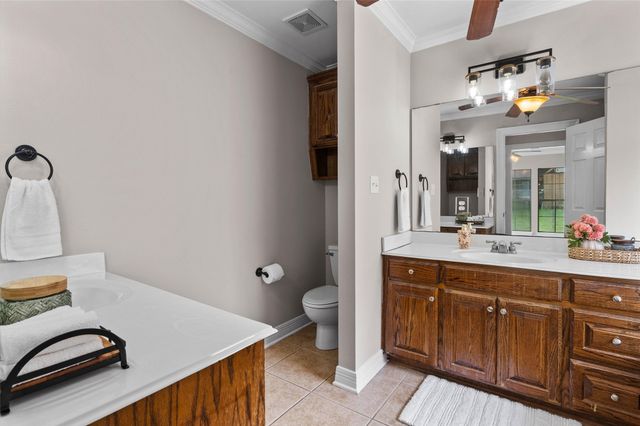 136 Satinwood Circle, Haughton, LA 71037