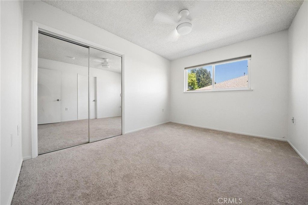 Image 24 of property listing at 19311 Oak Crossing Road, Newhall, CA 91321