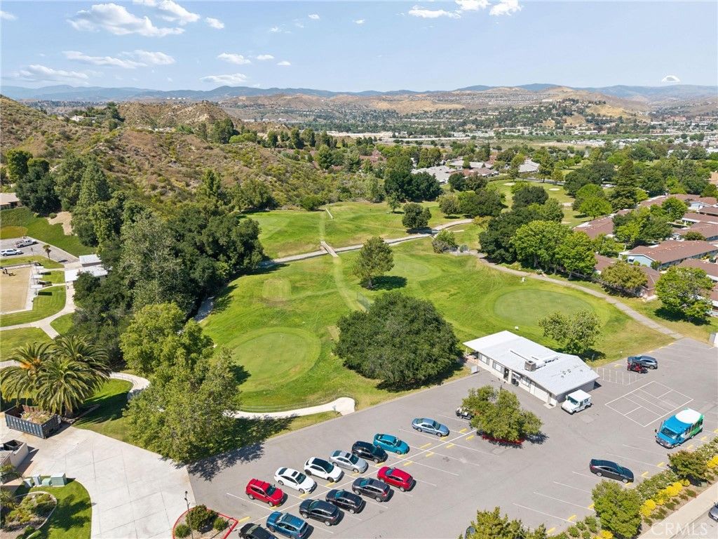 Image 37 of property listing at 19311 Oak Crossing Road, Newhall, CA 91321
