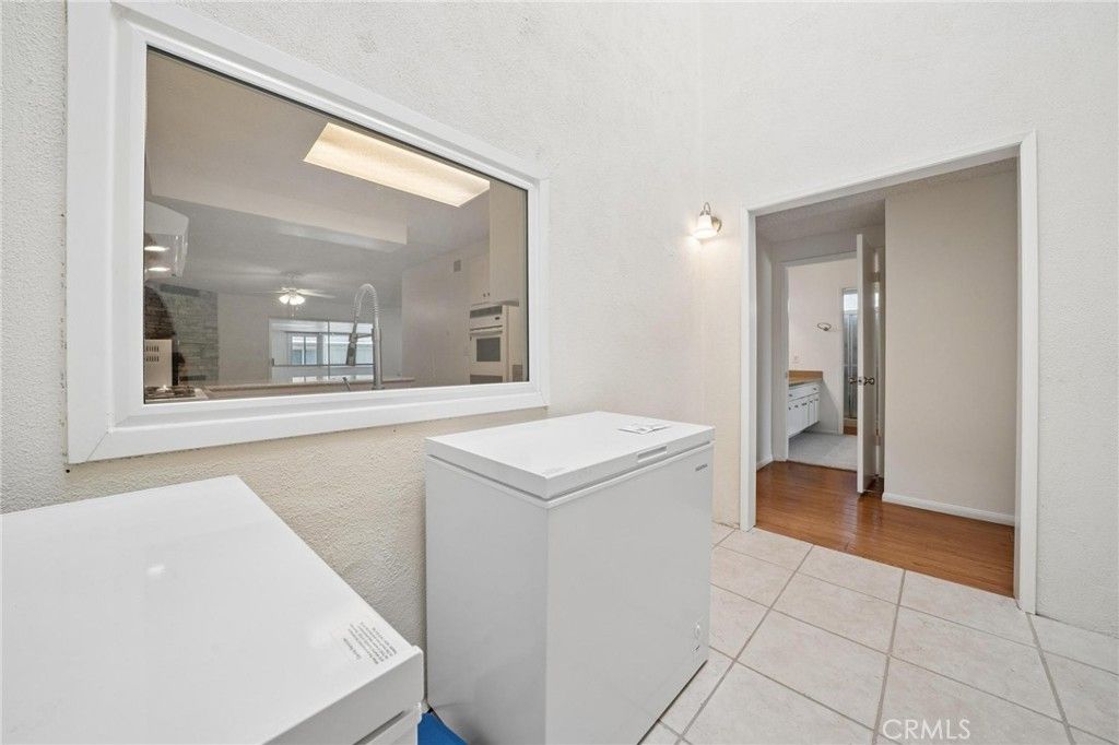 Image 4 of property listing at 19311 Oak Crossing Road, Newhall, CA 91321