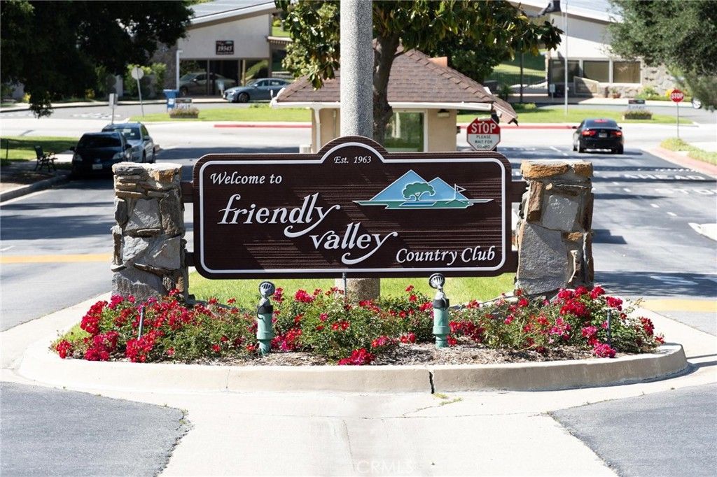 Image 48 of property listing at 19311 Oak Crossing Road, Newhall, CA 91321