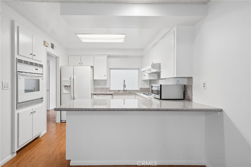 Image 7 of property listing at 19311 Oak Crossing Road, Newhall, CA 91321