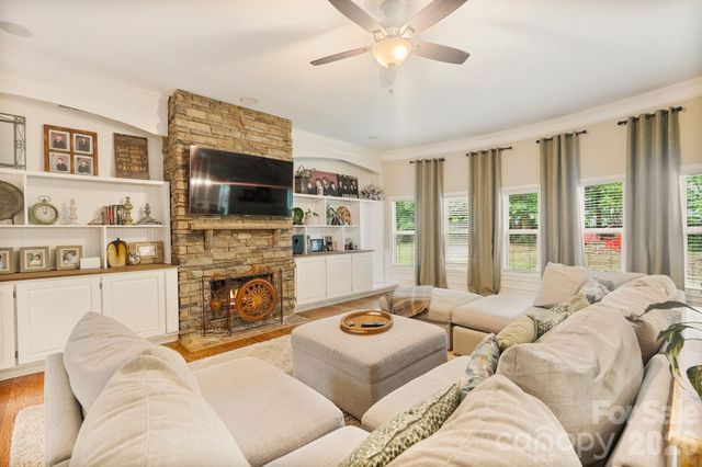 13823 Lawther Road, Huntersville, NC 28078