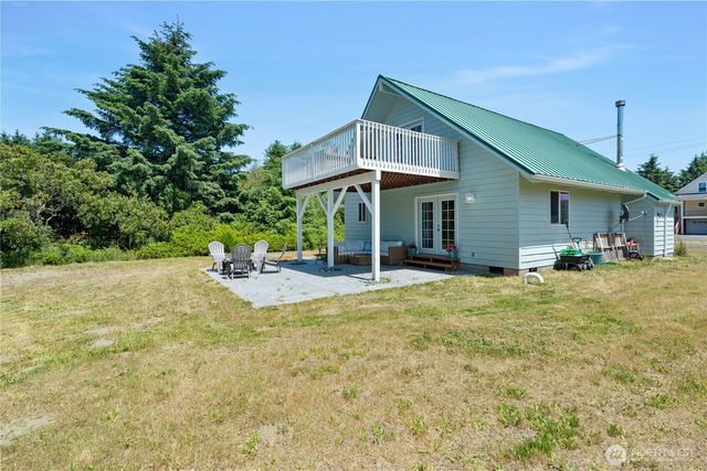 195 Ocean Shores Boulevard SW, Ocean Shores, WA 98569