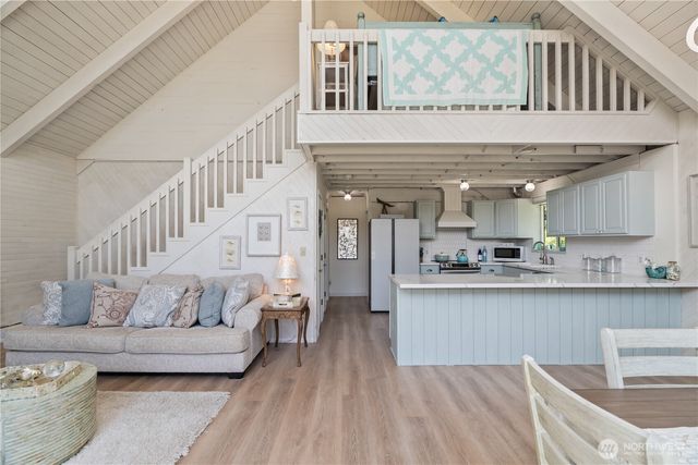 195 Ocean Shores Boulevard SW, Ocean Shores, WA 98569